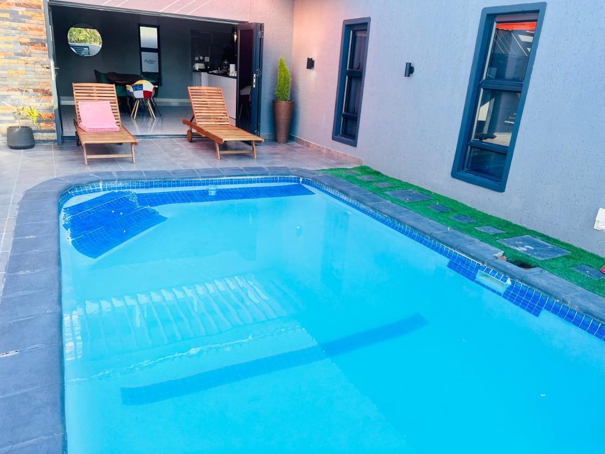 Signature Boutique Guesthouse Maun Exterior foto